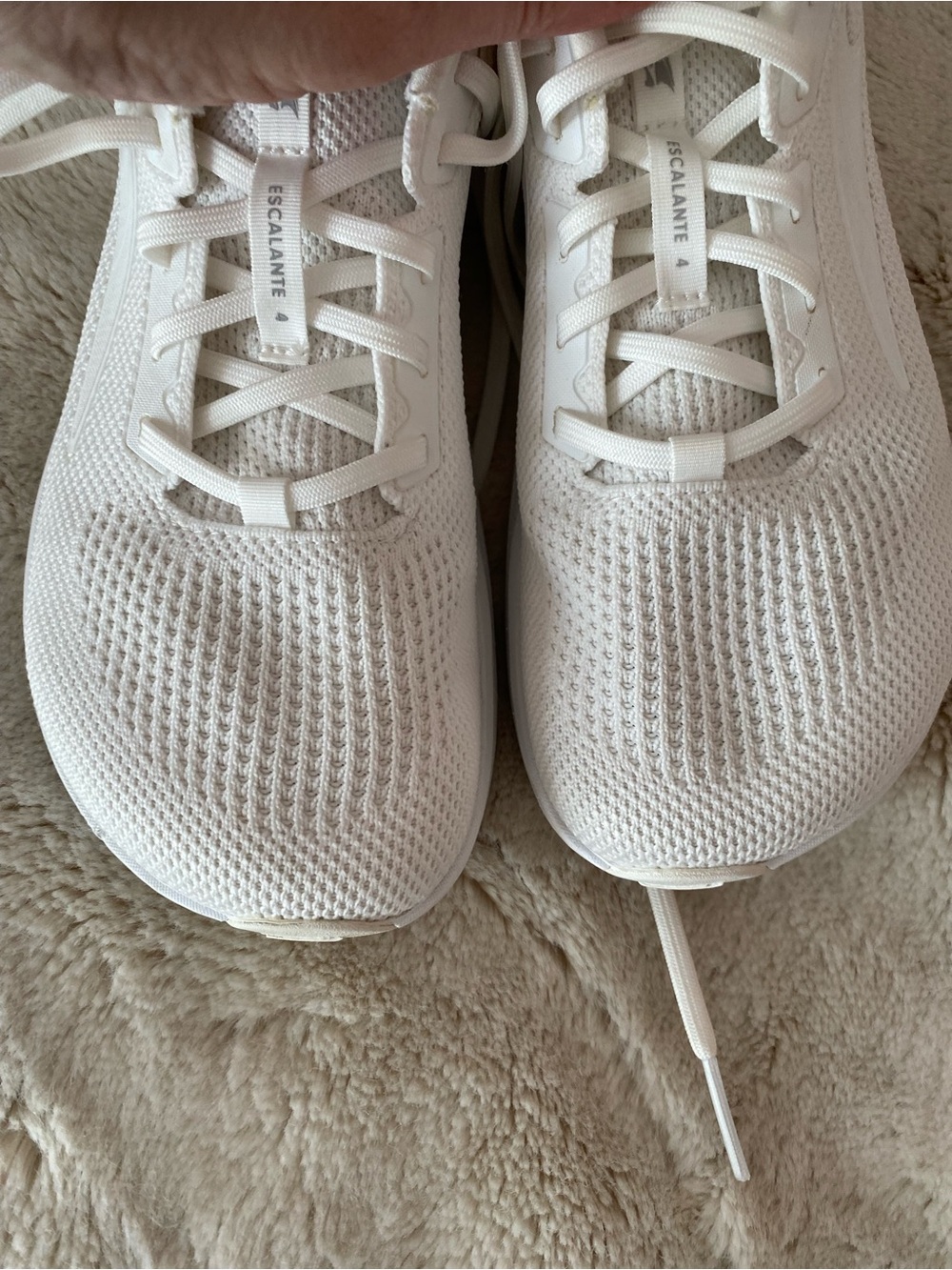 Altra women’s Escalante 4 white running/ walking sneakers - Picture 2 of 10